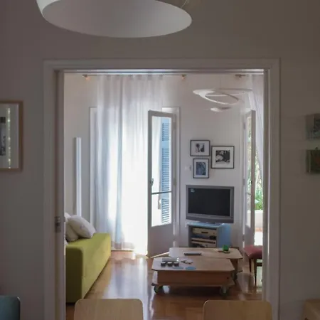 90m2 Lovely 1-bedroom In Paleo Faliro Athens