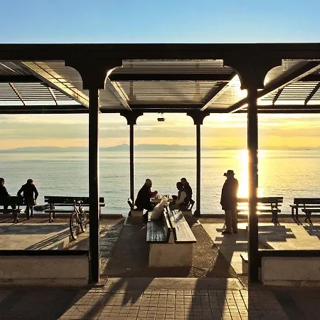 90m2 Lovely 1-bedroom In Paleo Faliro Athens